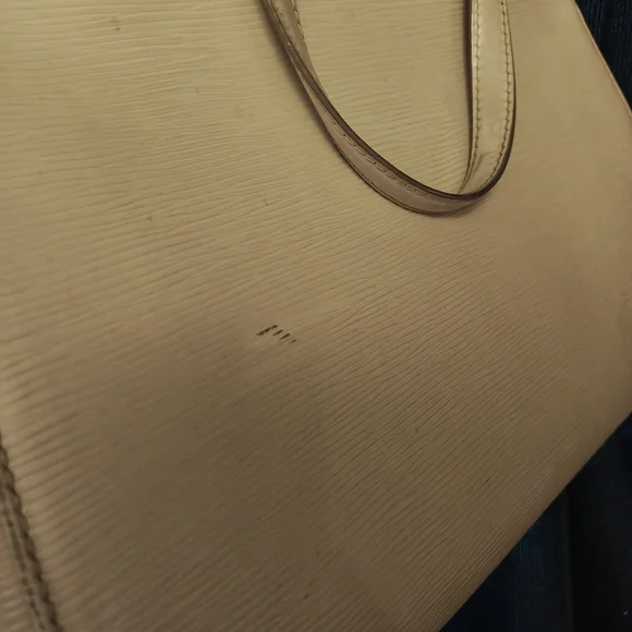 Louis Vuitton Brea MM - Picture 14 of 16